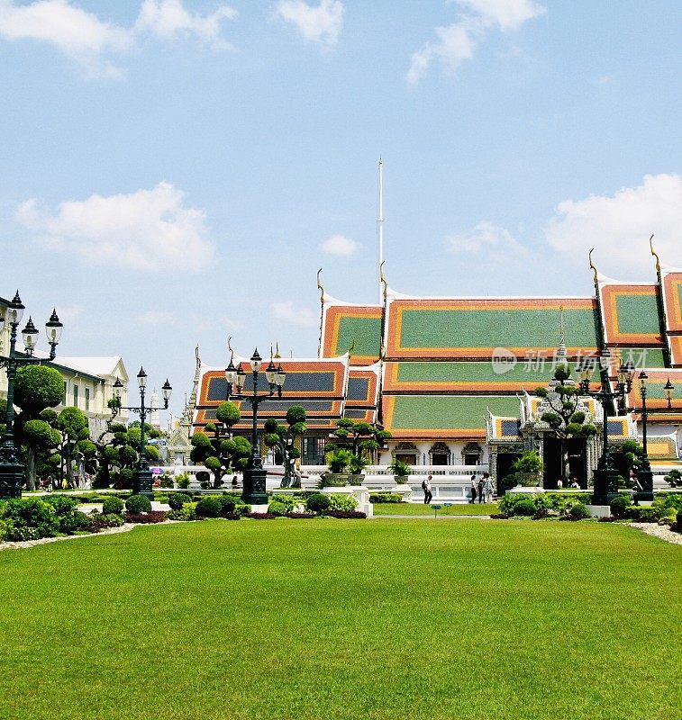 美丽的花园在Chakri Maha Prasat王座大厅泰国